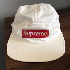 SUPREME 5 PANEL HAT